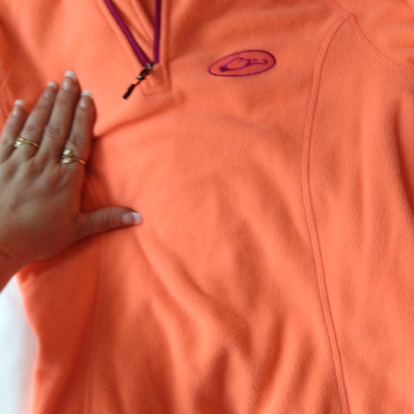 Under armor pullovers - Picture 11 of 11